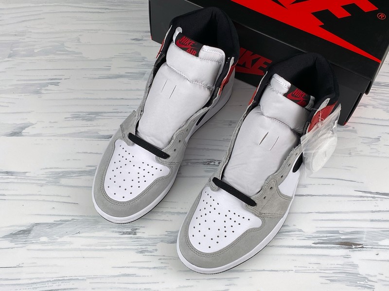 Air Jordan 1 High OG AJ1 Smoke Grey